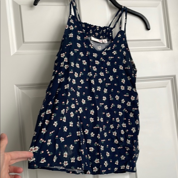 SO Navy Floral Sleeveless Top - Picture 1 of 2